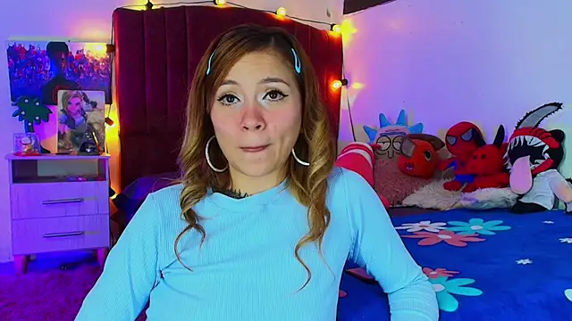 Snapshot of alisson_zafiro_ chatting on 19, 10, 2025 alisson zafiro online show from 19, 10, 2025