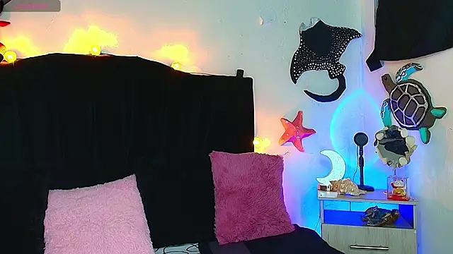alisson zafiro  online show from 9, 7, 2026