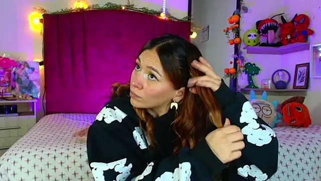 alisson zafiro  online show from 4, 2, 2026