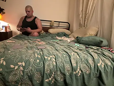 Poppalovesmamaafterhours online show from 2, 3, 2025