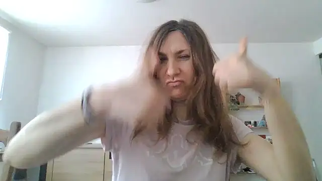 JasmineGlamour online show from 13, 4, 2026