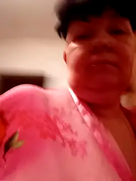 Snapshot of FantasyMichelle chatting on 5, 3, 2025 FantasyMichelle online show from 5, 3, 2025