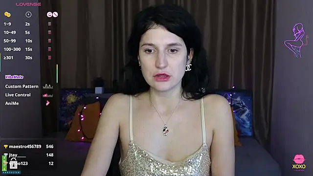 Alianna Solo Kisses online show from 5, 3, 2025