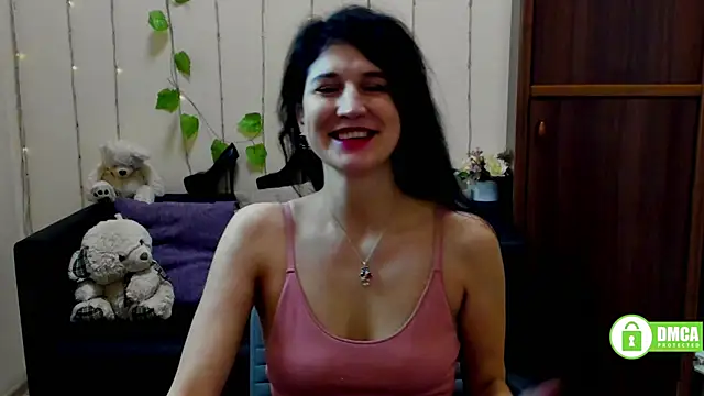 Alianna Solo Kisses online show from 5, 3, 2025