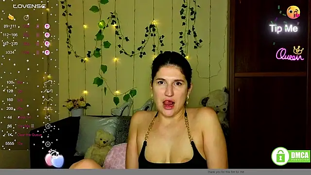 Snapshot of Alianna_Solo_Kisses chatting on 19, 5, 2026 Alianna Solo Kisses online show from 19, 5, 2026