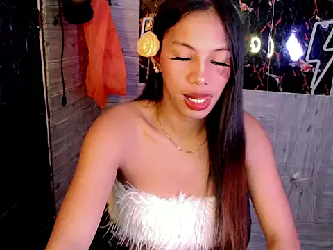 whiteladyboy online show from 27, 10, 2025