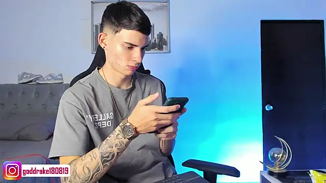 god drake online show from 24, 1, 2025