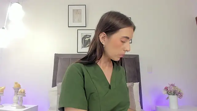 helen mooree online show from 18, 6, 2026