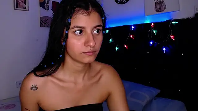 Snapshot of floweer_ chatting on 3, 2, 2025 floweer online show from 3, 2, 2025
