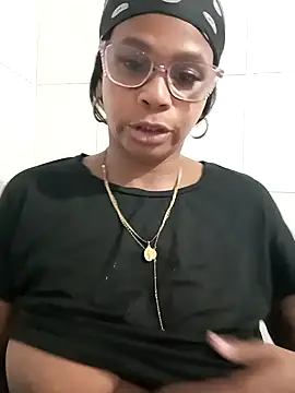 Melanie candy  online show from 16, 10, 2025