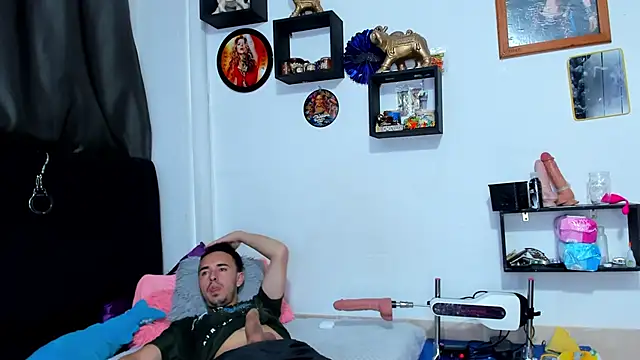 Snapshot of big-dicktop23 chatting on 8, 5, 2026 big-dicktop23 online show from 8, 5, 2026