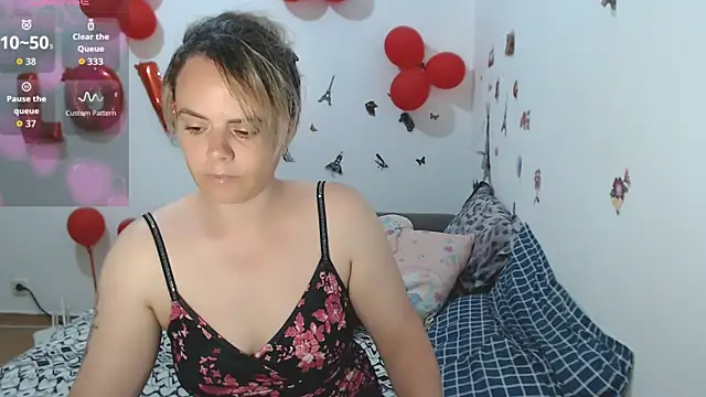 Snapshot of hotmilf4uxxx chatting on 4, 6, 2026 hotmilf4uxxx online show from 4, 6, 2026