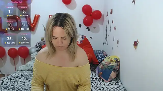 hotmilf4uxxx online show from 25, 3, 2026