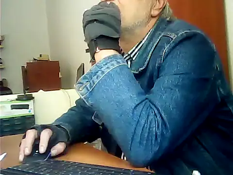 Snapshot of zormen355 chatting on 3, 6, 2026 zormen355 online show from 3, 6, 2026