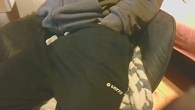 T0Yforeskin online show from 24, 4, 2026