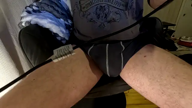 Snapshot of T0Yforeskin chatting on 17, 10, 2025 T0Yforeskin online show from 17, 10, 2025