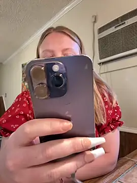 Snapshot of PhatAssBlond chatting on 12, 10, 2025 PhatAssBlond online show from 12, 10, 2025