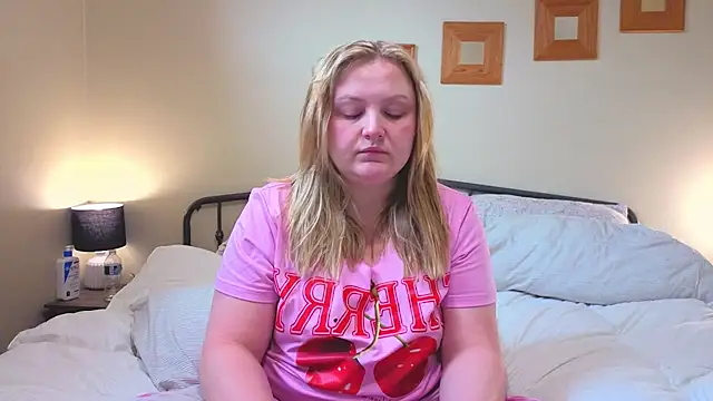 PhatAssBlond online show from 23, 2, 2026