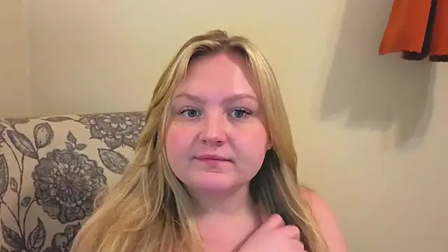 PhatAssBlond online show from 18, 4, 2026