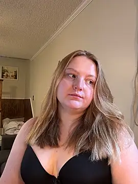 Snapshot of PhatAssBlond chatting on 13, 11, 2025 PhatAssBlond online show from 13, 11, 2025