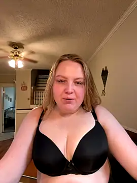 Snapshot of PhatAssBlond chatting on 20, 11, 2025 PhatAssBlond online show from 20, 11, 2025