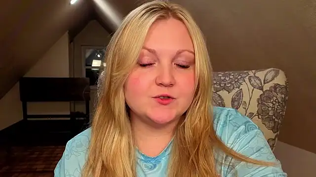 PhatAssBlond online show from 5, 5, 2026