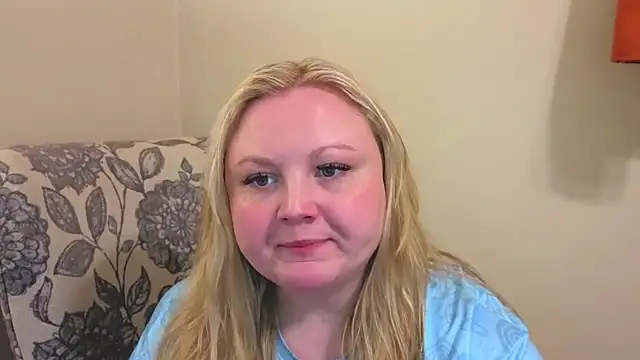PhatAssBlond online show from 27, 4, 2026