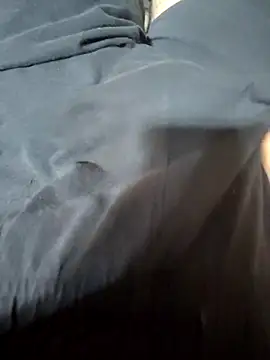 Snapshot of SplitPrestige19 chatting on 26, 11, 2025 SplitPrestige19 online show from 26, 11, 2025