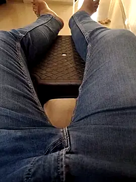 Snapshot of SplitPrestige19 chatting on 28, 11, 2025 SplitPrestige19 online show from 28, 11, 2025