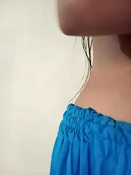 Snapshot of Raya-Moni chatting on 30, 11, 2025 Raya-Moni online show from 30, 11, 2025