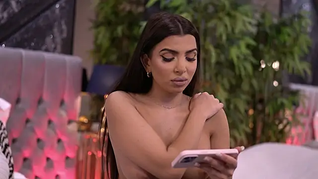 NicoleCellini online show from 14, 1, 2026