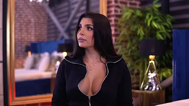 NicoleCellini online show from 15, 10, 2025