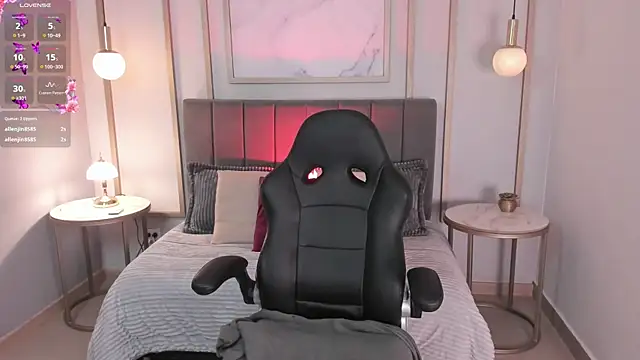 Snapshot of Christina_Johns chatting on 27, 10, 2025 Christina Johns online show from 27, 10, 2025