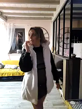 Jade Emeraud online show from 6, 12, 2024