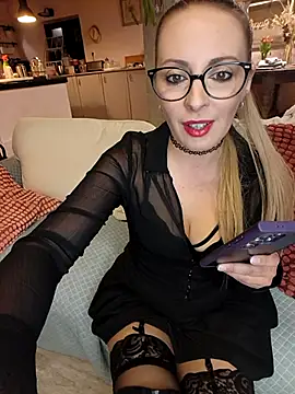 Jade Emeraud online show from 17, 3, 2025