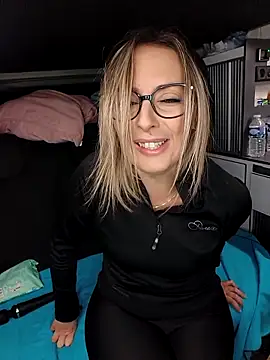 Jade Emeraud online show from 2, 12, 2025