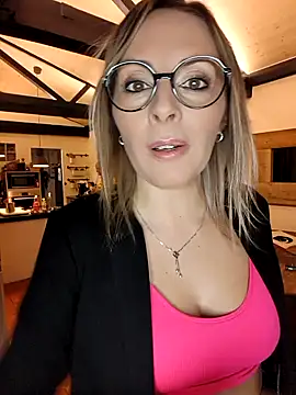 Jade Emeraud online show from 21, 11, 2025