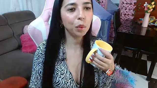 Snapshot of kendall_all4u chatting on 26, 6, 2026 kendall all4u online show from 26, 6, 2026