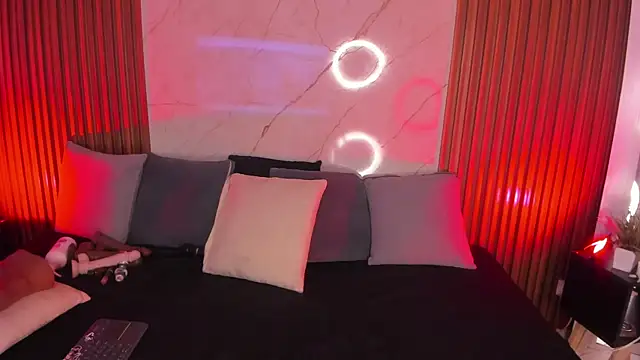 Emiilycollins online show from 5, 3, 2025