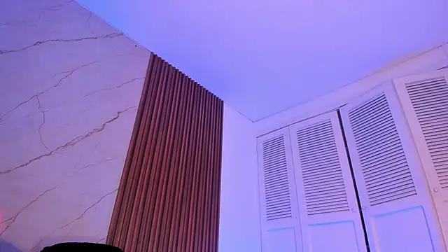 Emiilycollins online show from 21, 12, 2025