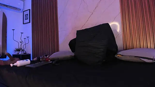 Emiilycollins online show from 20, 12, 2025