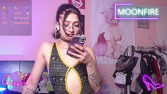 Snapshot of moonfiredancer chatting on 21, 12, 2025 moonfiredancer online show from 21, 12, 2025