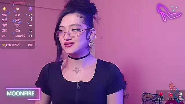 Snapshot of moonfiredancer chatting on 21, 11, 2025 moonfiredancer online show from 21, 11, 2025