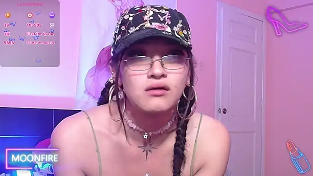 Snapshot of moonfiredancer chatting on 5, 12, 2025 moonfiredancer online show from 5, 12, 2025