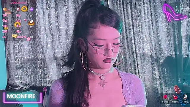 Snapshot of moonfiredancer chatting on 7, 11, 2025 moonfiredancer online show from 7, 11, 2025