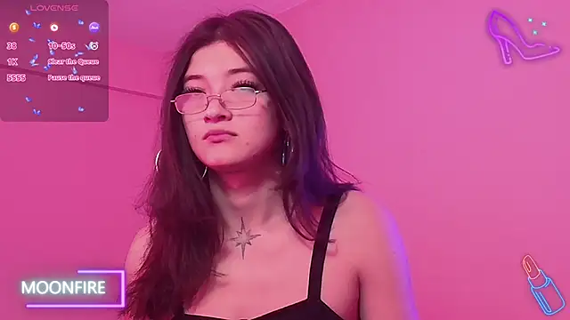 Snapshot of moonfiredancer chatting on 26, 11, 2025 moonfiredancer online show from 26, 11, 2025