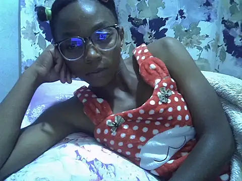 ElianeHot online show from 12, 4, 2026