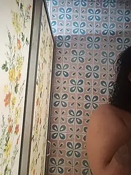 Snapshot of Alisteresa_ chatting on 5, 7, 2026 Alisteresa online show from 5, 7, 2026
