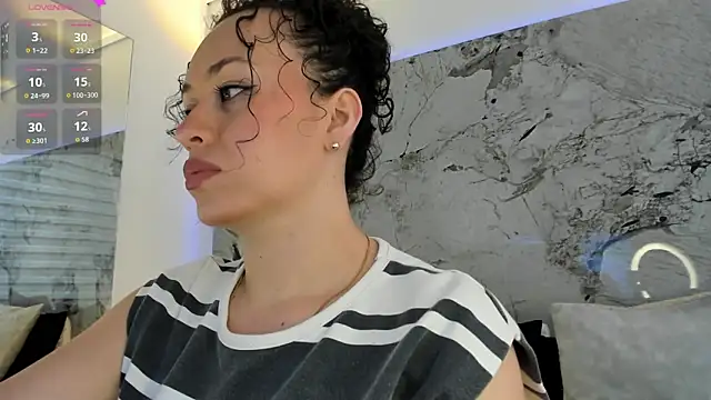 LIZ HOLMES online show from 20, 11, 2025