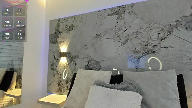 LIZ HOLMES online show from 12, 11, 2025